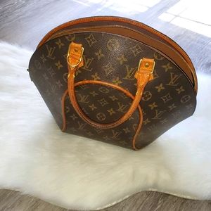 ‼️** 💯%Authentic Louis Vuitton Ellipse MM 👜